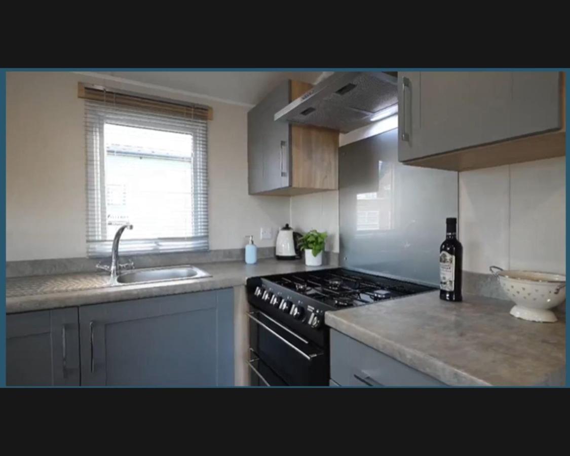 Willa Exotic 3-Bed Caravan At Newquay Holiday Park Zewnętrze zdjęcie