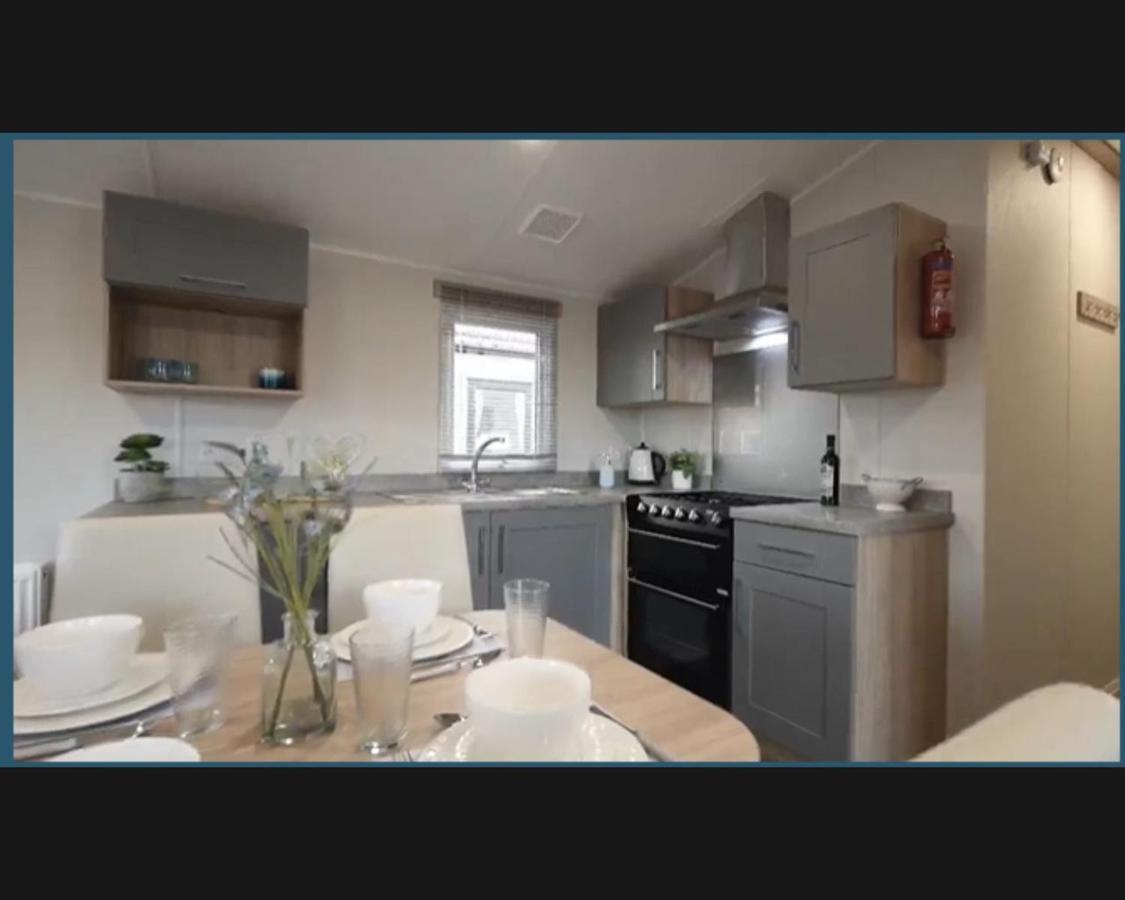 Willa Exotic 3-Bed Caravan At Newquay Holiday Park Zewnętrze zdjęcie