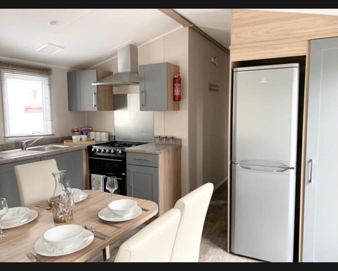 Willa Exotic 3-Bed Caravan At Newquay Holiday Park Zewnętrze zdjęcie