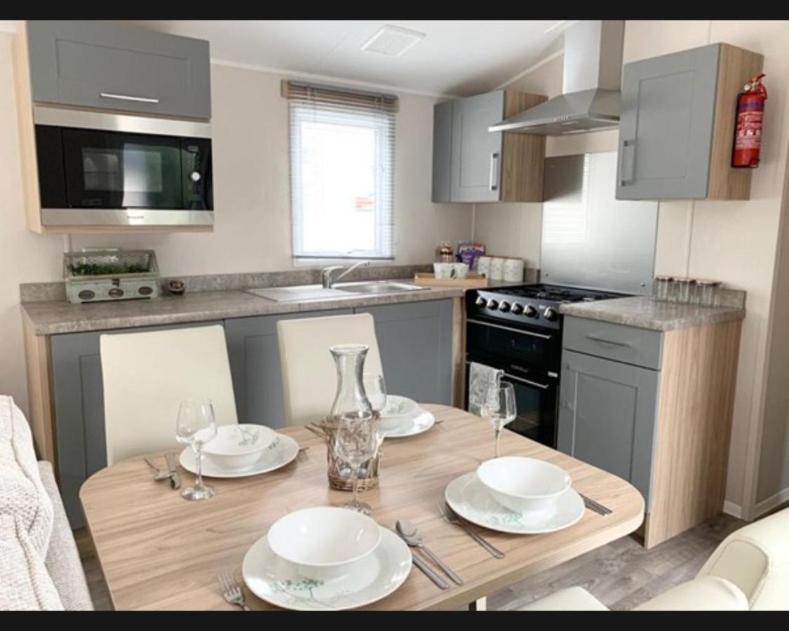 Willa Exotic 3-Bed Caravan At Newquay Holiday Park Zewnętrze zdjęcie