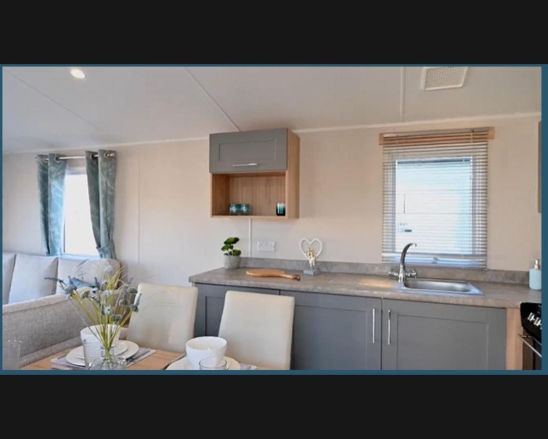 Willa Exotic 3-Bed Caravan At Newquay Holiday Park Zewnętrze zdjęcie